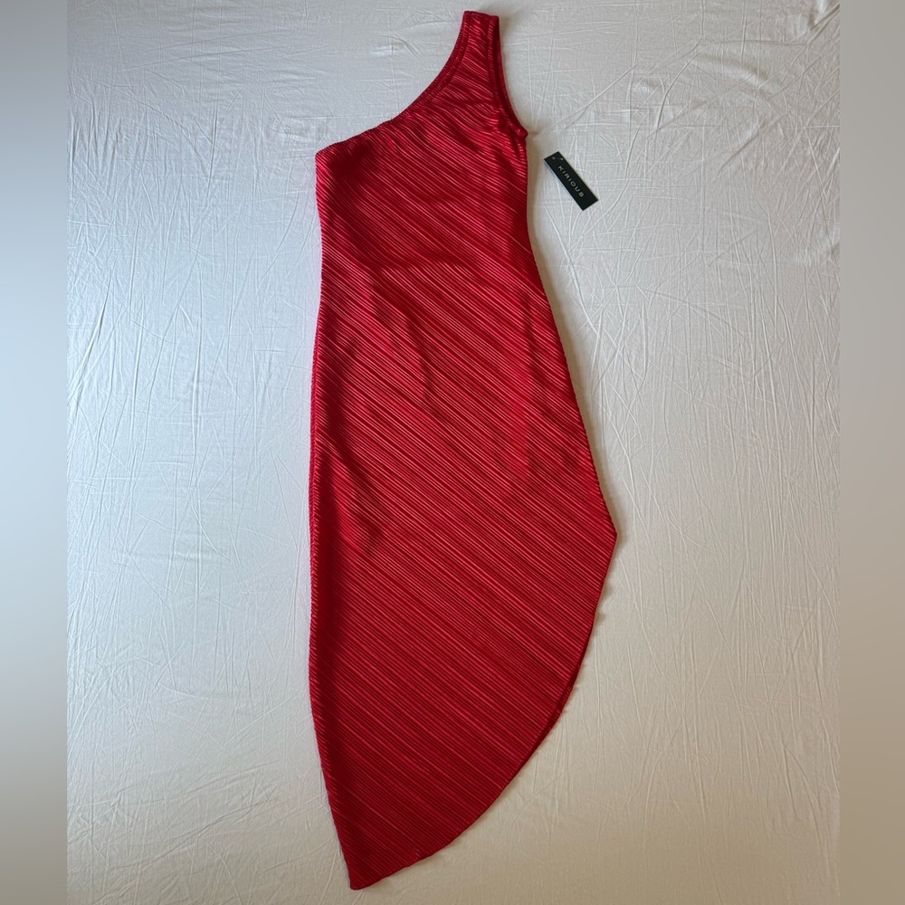 NWT Chic One-Shoulder Red Dress